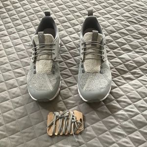 ON Men’s Casual Dress Sport Shoes